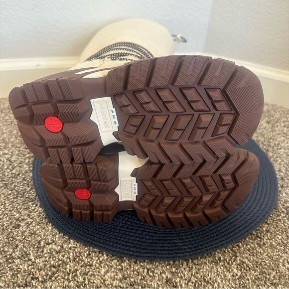 NEW Hunter Sherpa Tall Snow Boots Insulated Waterproof Sz 6 US / 37 EU Ivory - Picture 4 of 10